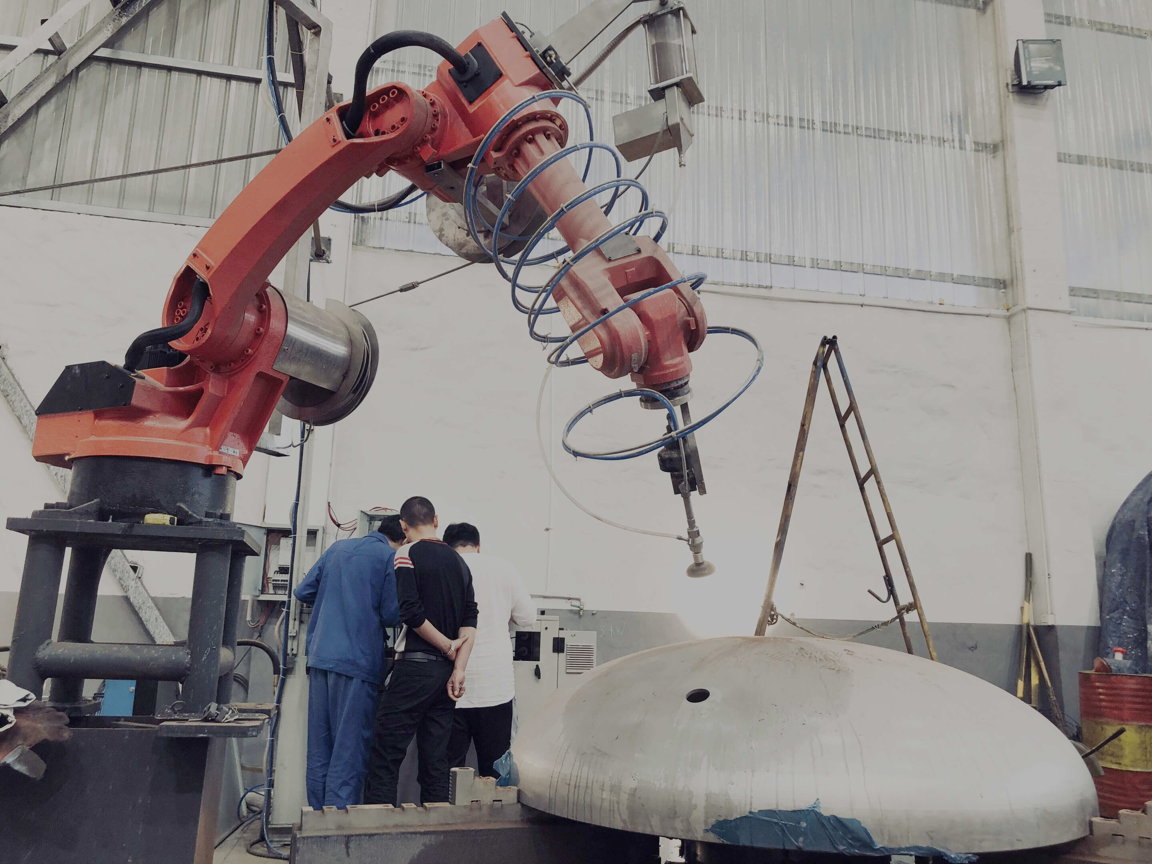 ¿Qué es el robot de corte de chorro de agua de ultra alta presión?