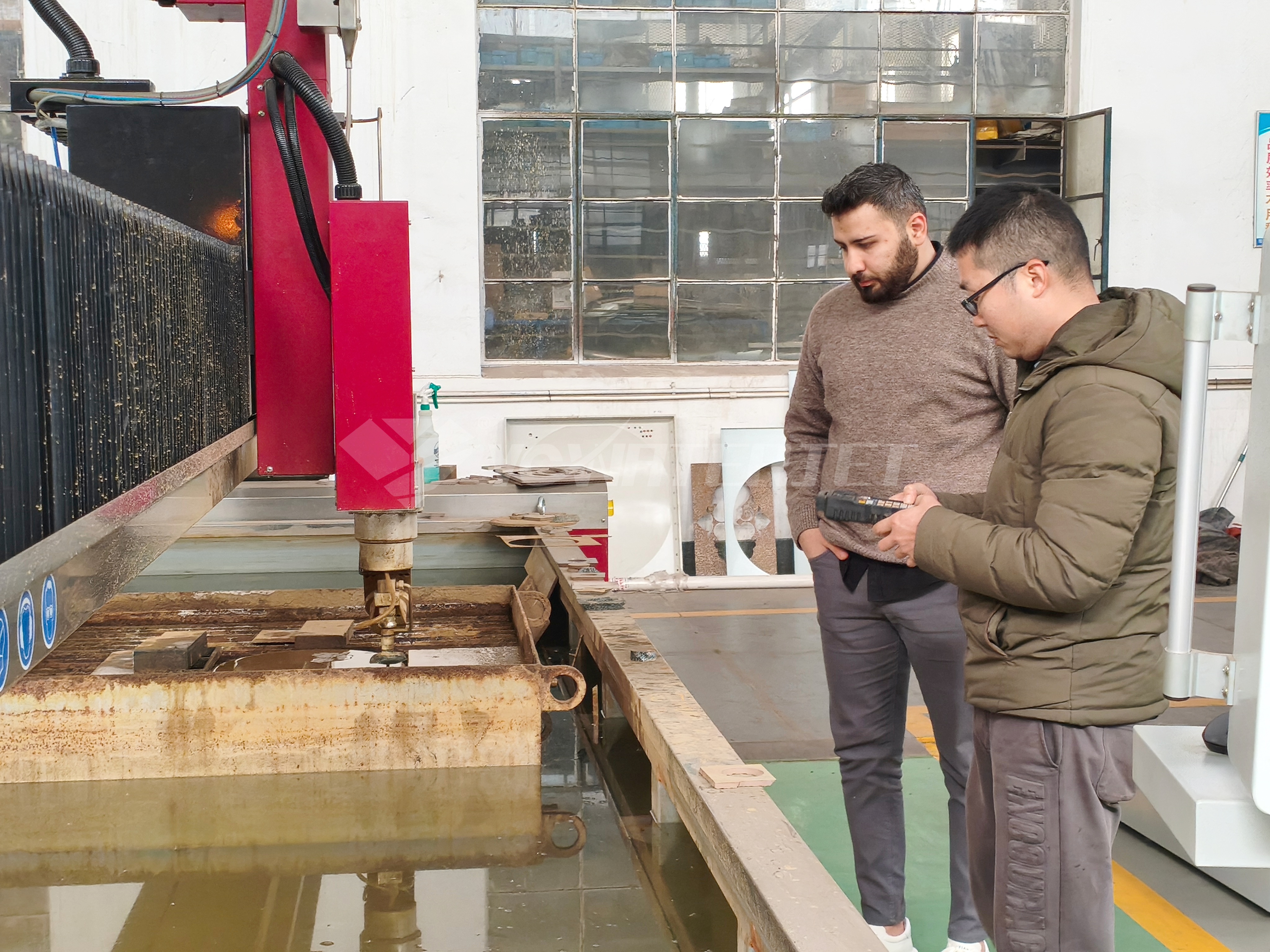Emprendedor turco posterior a la década de 2000 profundiza en la innovación del chorro de agua en YC WATERJET
