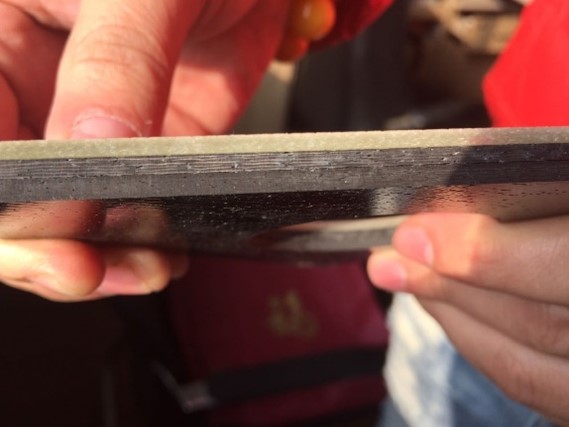 Cortador de chorro de agua flexible de guía lineal para material compuesto