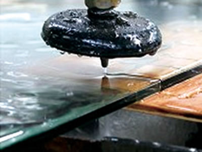 Máquina de corte por chorro de agua con marco fundido integral