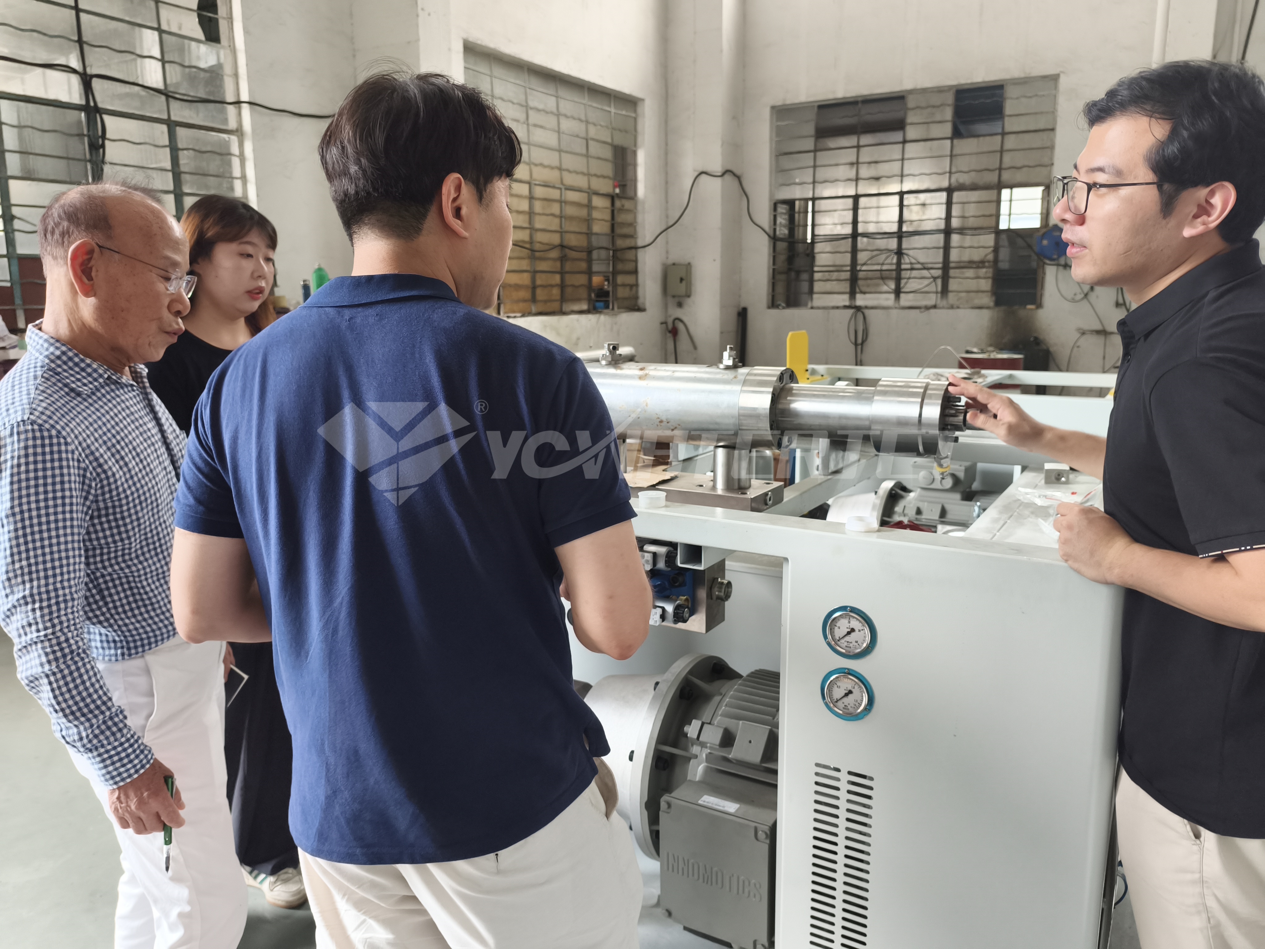 La delegación de procesamiento de agua de agua con sede en Daegu explora soluciones de corte avanzadas en YC Water Jet